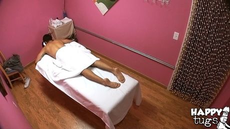 Sexy asian Alina Li work with wet lips on rod