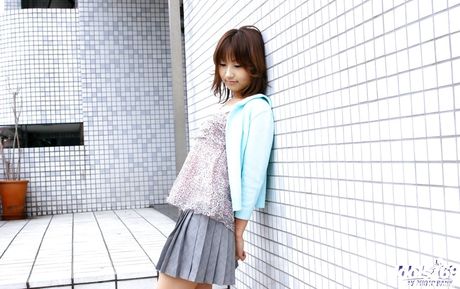 Slim japanese teen Haruka Morimura reveals her ass