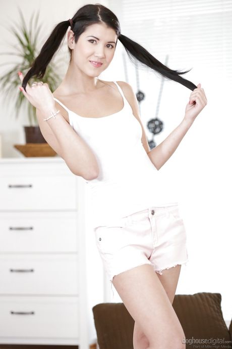 Hot oriental brunette hottie Lady Dee in sexy shorts in foot fetish show