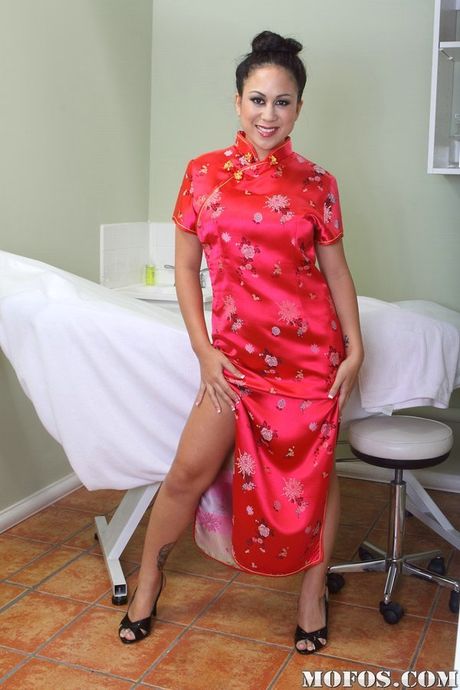 Excellent american milf Kayme Kai denudes big boobs and spreads her legs