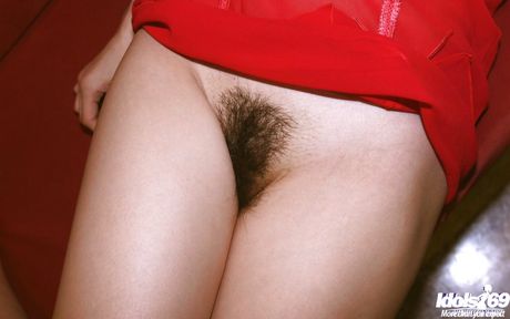 Tempting japanese babe Mai Hanano shows big titties and ass in shower